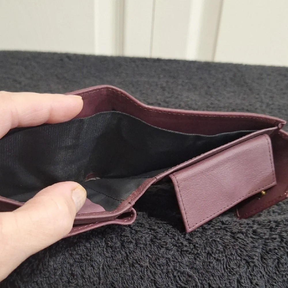 Vintage Rolfs Floral Burgundy Leather Wallet Billfold Card Holder
